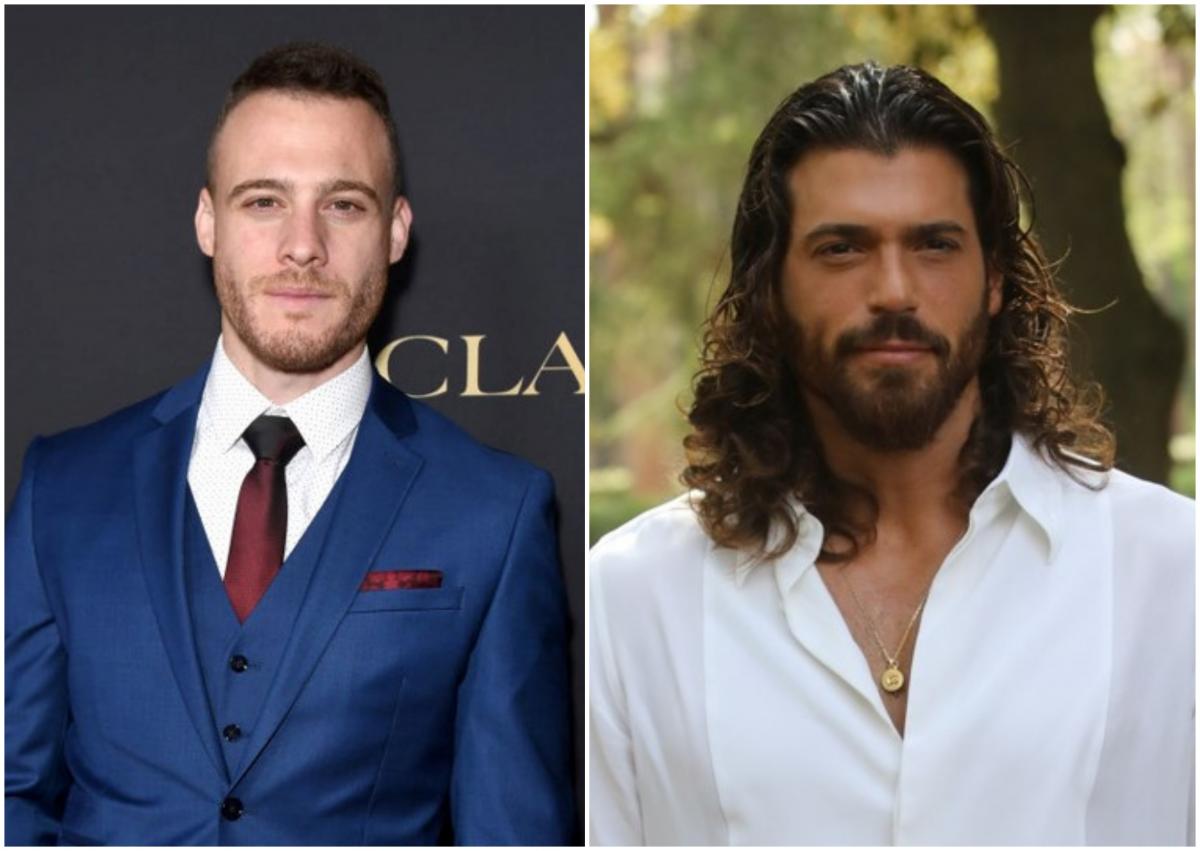 Kerem Bursin poartă un costum închis la culoare, cămașă albă și Can Yaman poartă o cămașă albă cu mâneci lungi