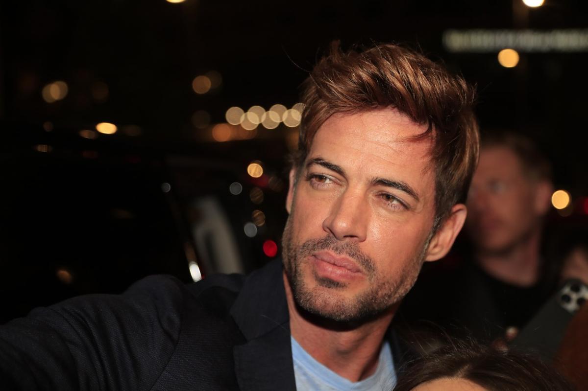 William Levy are părul scurt
