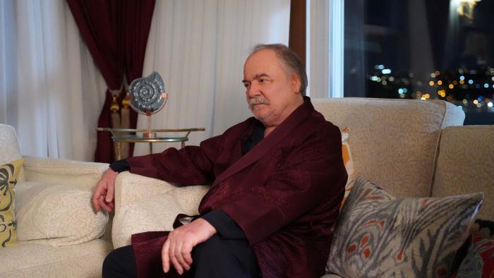 cetin tekindor in serialul golden boy