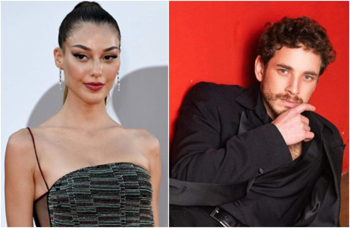 actrița poartă o rochie fără mâneci și actor un sacou închis la culoare