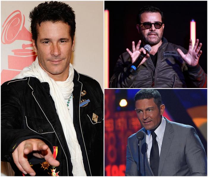 actori pe scenă care zâmbesc