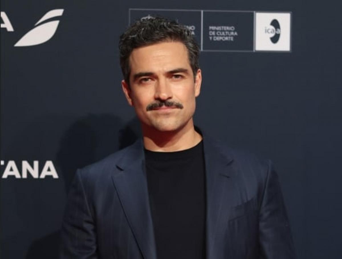 actorul pe covorul roșu