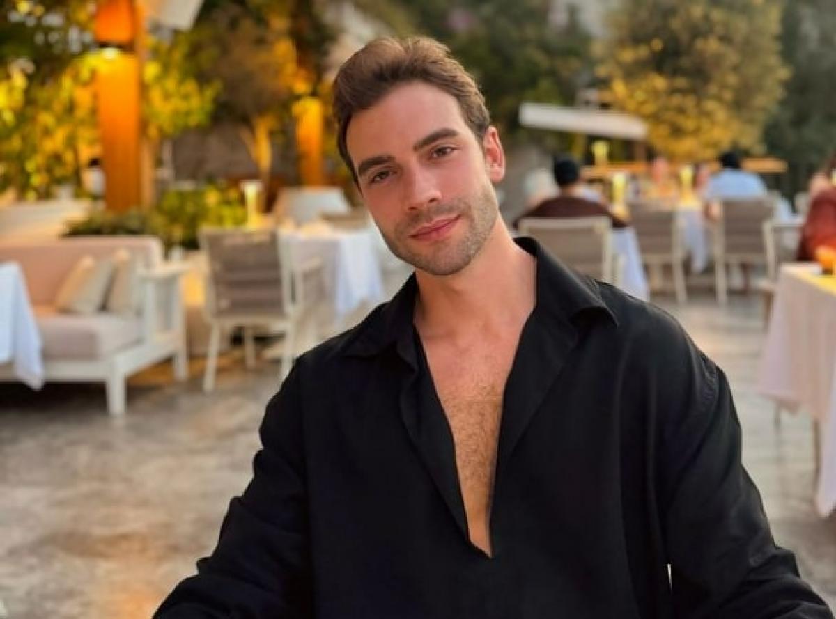 actriță zâmbește