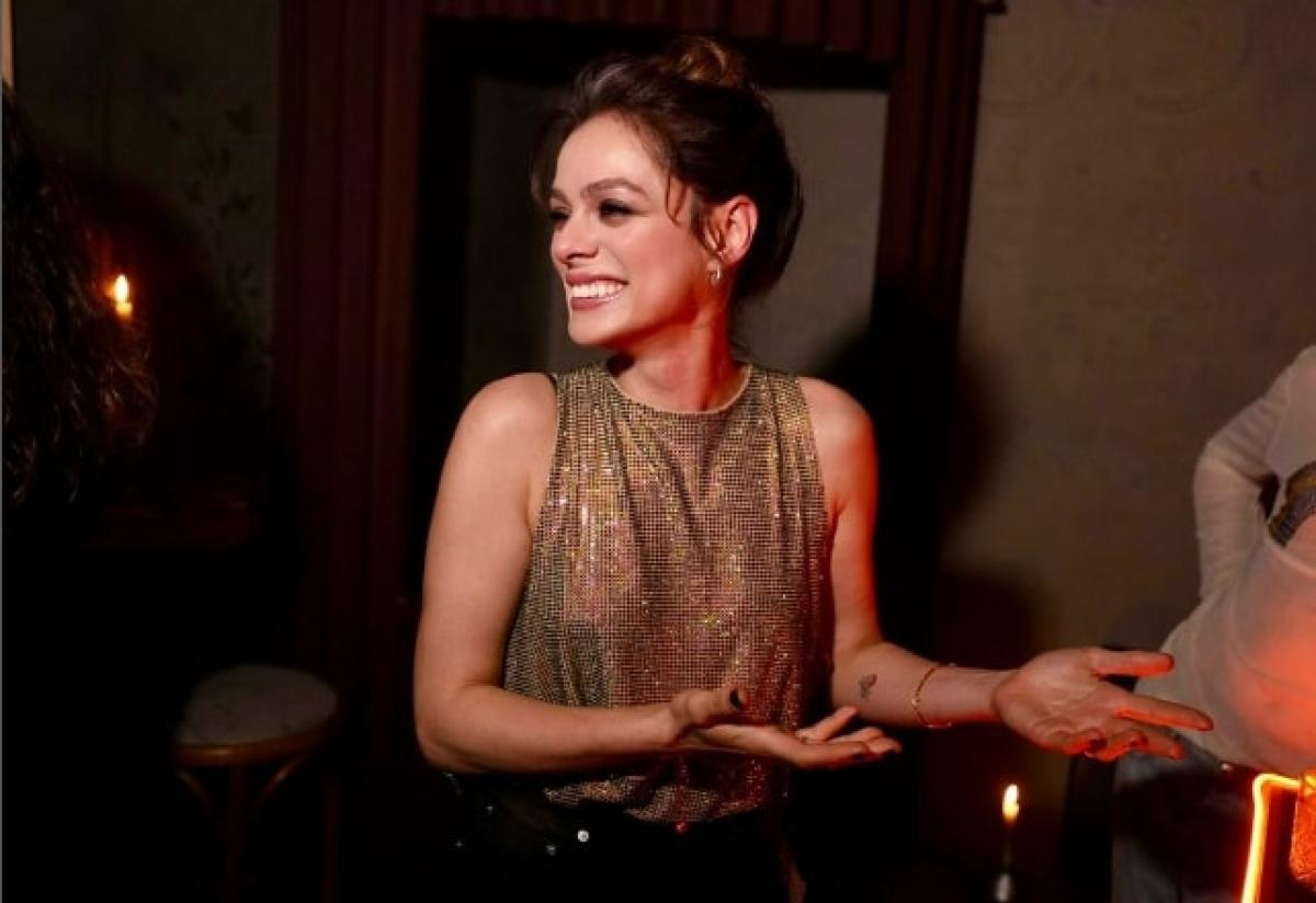 actriță zâmbește