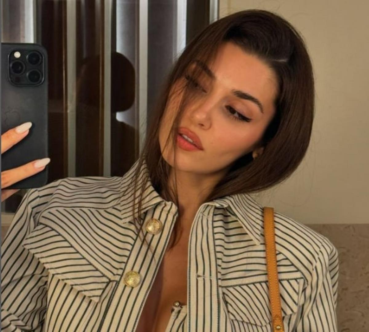 actriță zâmbește