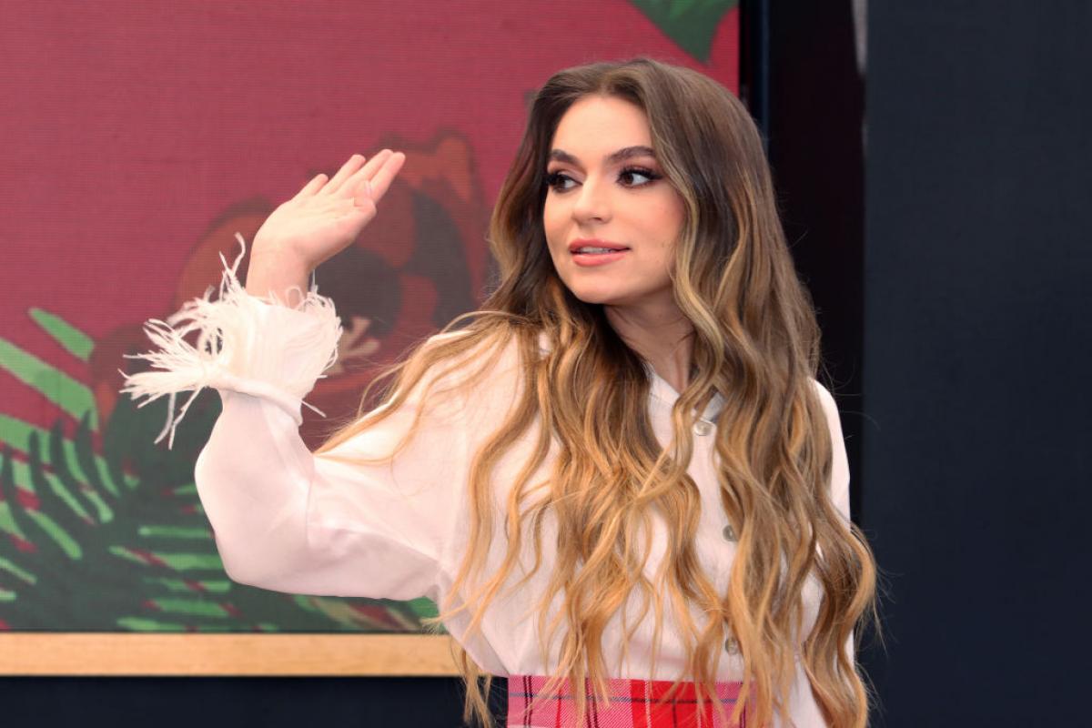 actriță zâmbește