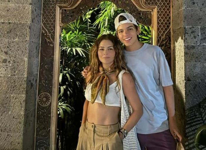 actriță alături de fiul său