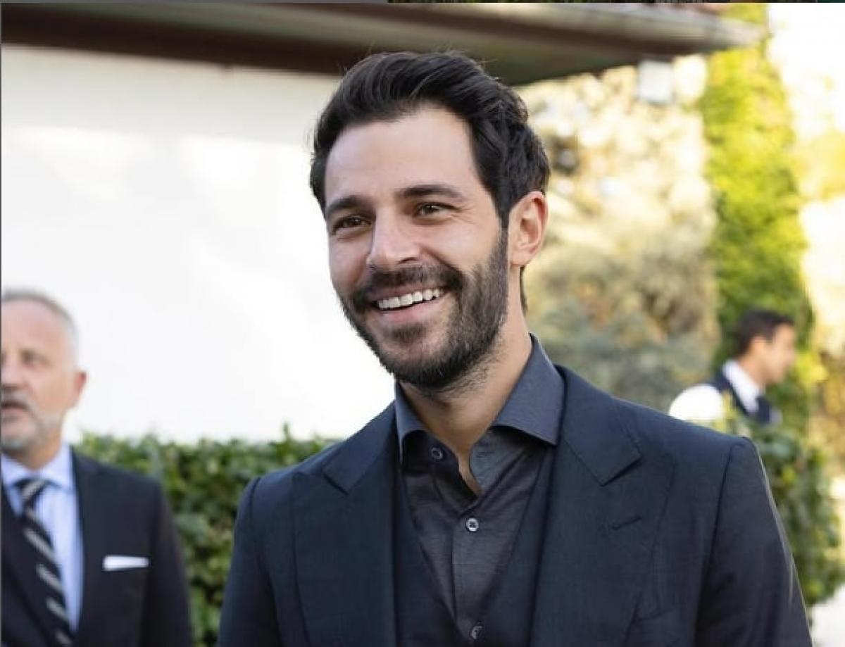 actori în diferite ipostaze