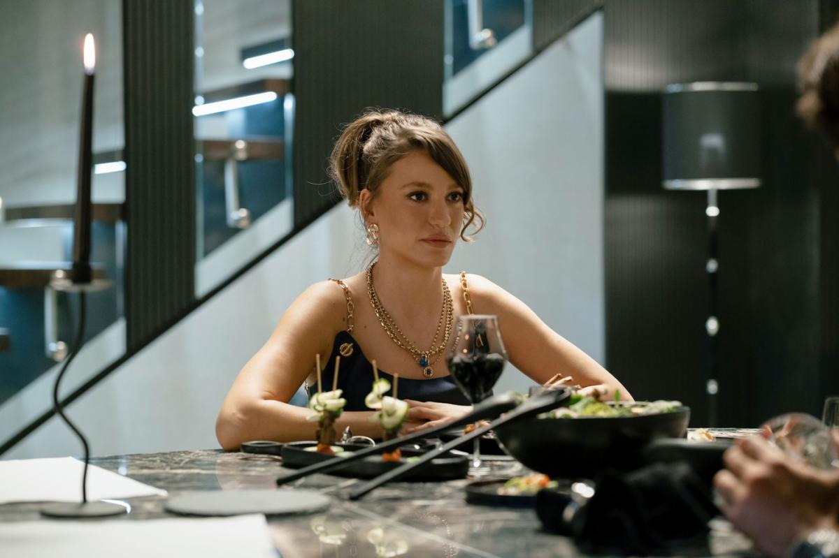 Serenay Sarıkaya a oferit un interviu în limba engleză