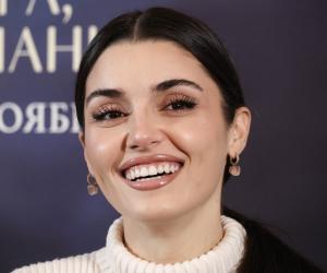 Hande Erçel a ajuns la Moscova pentru o întâlnire cu fanii. Ce incident a oprit actrița