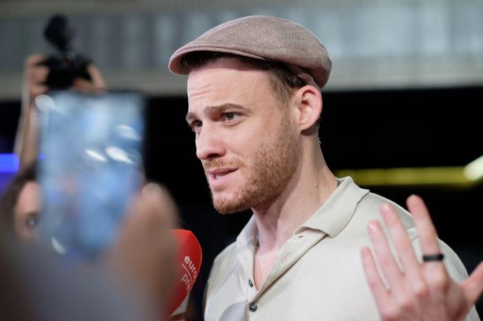 actori în diferite ipostaze