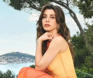 Gökçe Bahadır impresionează cu o siluetă de invidiat la 44 de ani. Cum a apărut actrița în mediul online