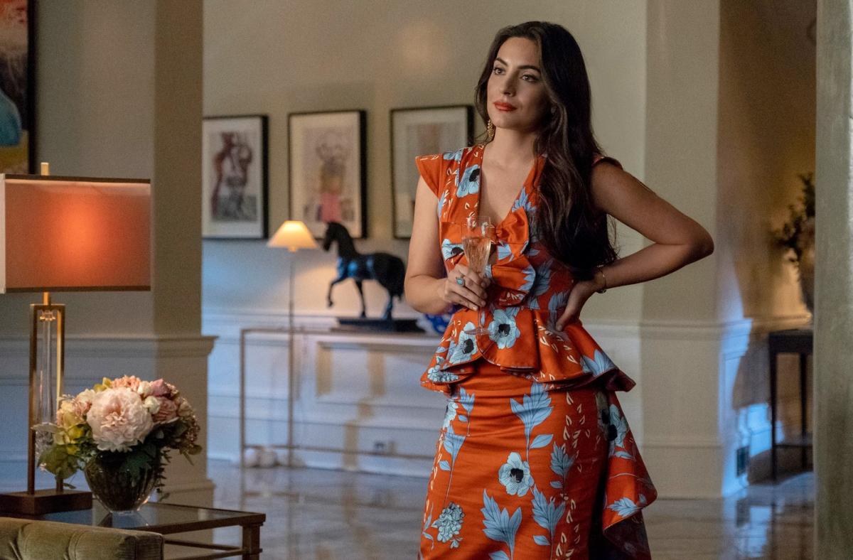 actriță cu părul desprins