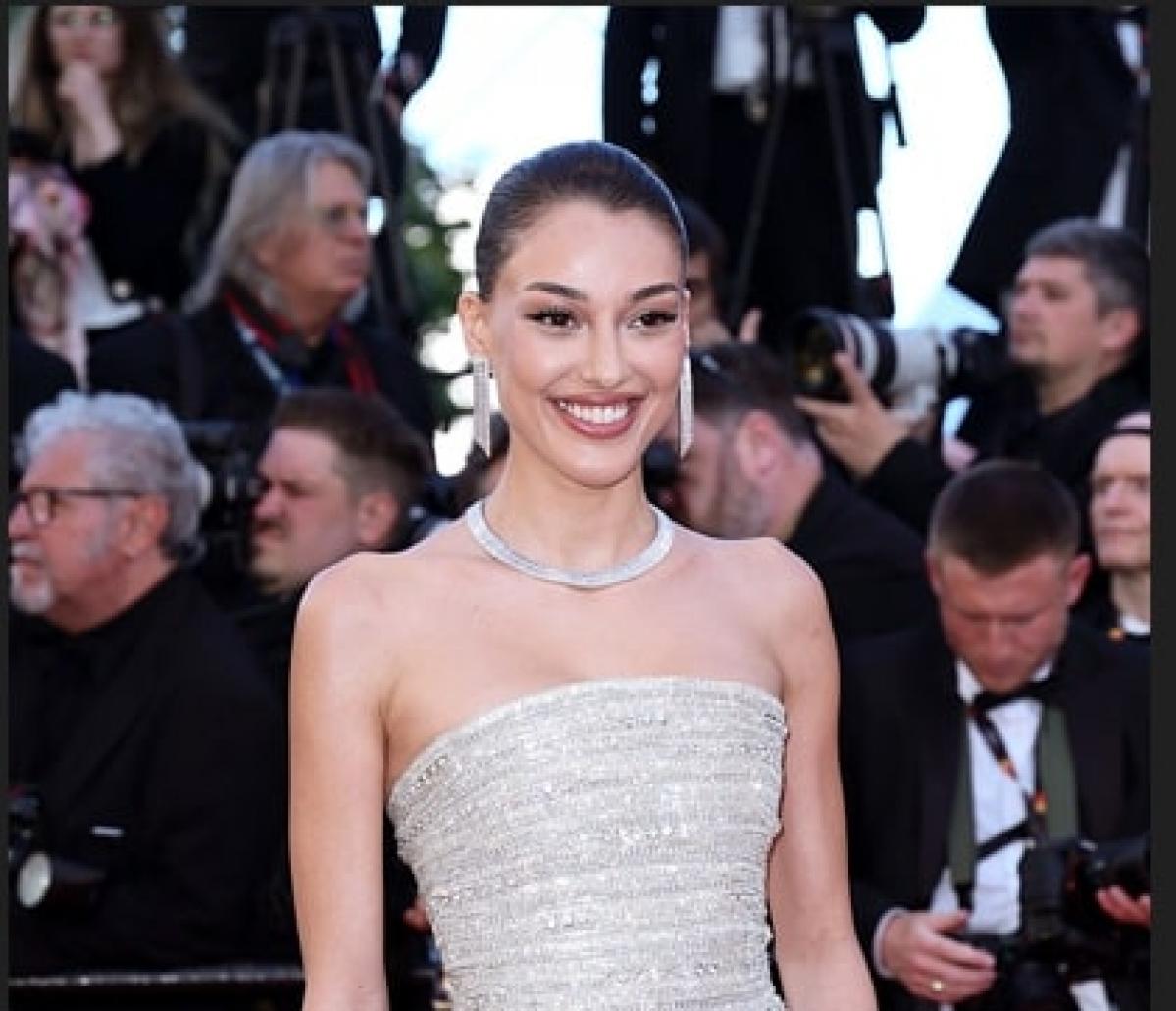 actori în diferite ipostaze