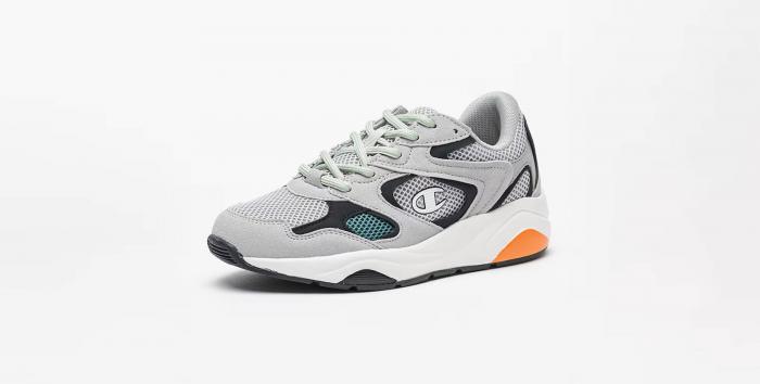 adidas de culoare gri