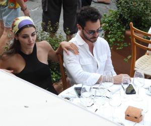 Hande Erçel și Hakan Sabanci s-ar fi despărțit. Ce se vehiculează în presa din Turcia