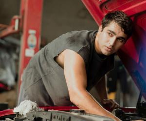 Au apărut primele imagini cu Mert Ramazan Demir și Miray Daner în rol principal. În ce serial vor putea fi urmăriți