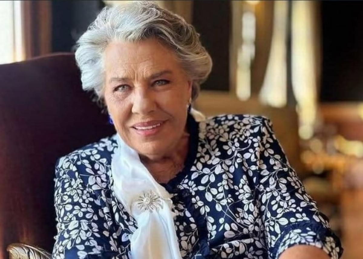 Işıl Yücesoy poartă părul scurt