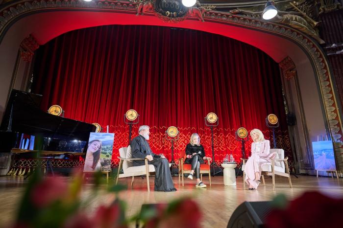 imagine pe un fundal deschis la culoare