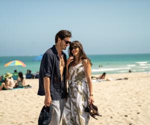 Cine este Yon González, actorul principal din Velvet: Imperiul Modei. Află totul despre carismaticul protagonist