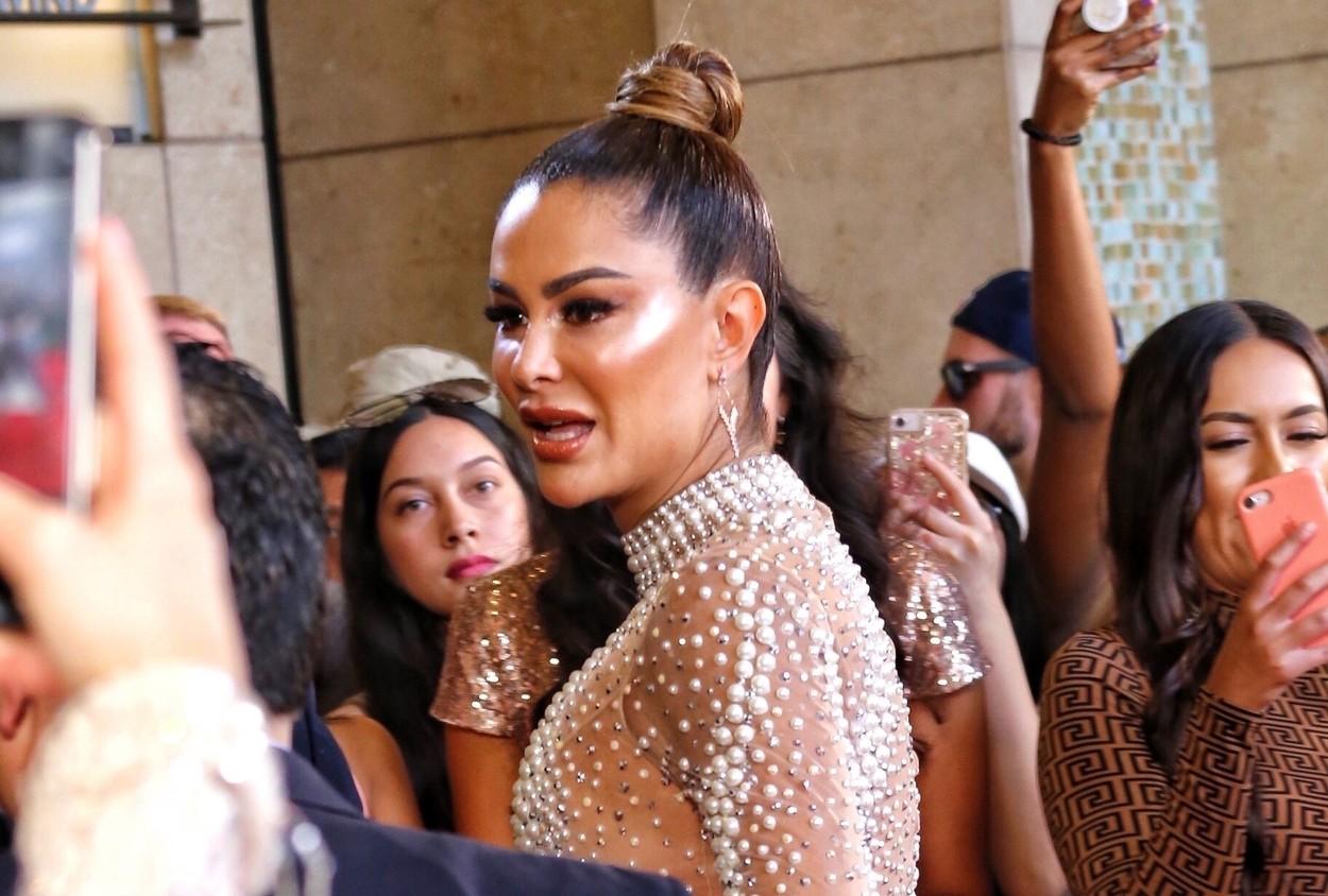 Alma Rey Ninel Conde s-a transformat în Alma Rey pe rețelele sociale. Hainele pe ...