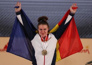 Momentul superb în care s-a intonat imnul României pentru Loredana Toma, la Campionatele Europene de haltere, LIVE în AntenaPLAY