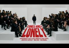 Tones and I - Lonely | videoclip