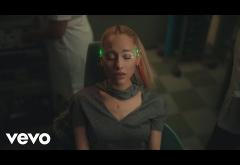 Ariana Grande - We Can´t Be Friends (Wait For Your Love) | videoclip