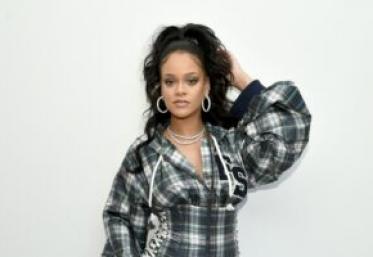 Rihanna și-a făcut apariția în public la câteva zile după ce a lipsit la Met Gala 2024. Diva a arătat uluitor într-o rochie neagră elegantă
