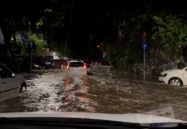 Pagube mari în București și Ilfov, după furtuna de aseară