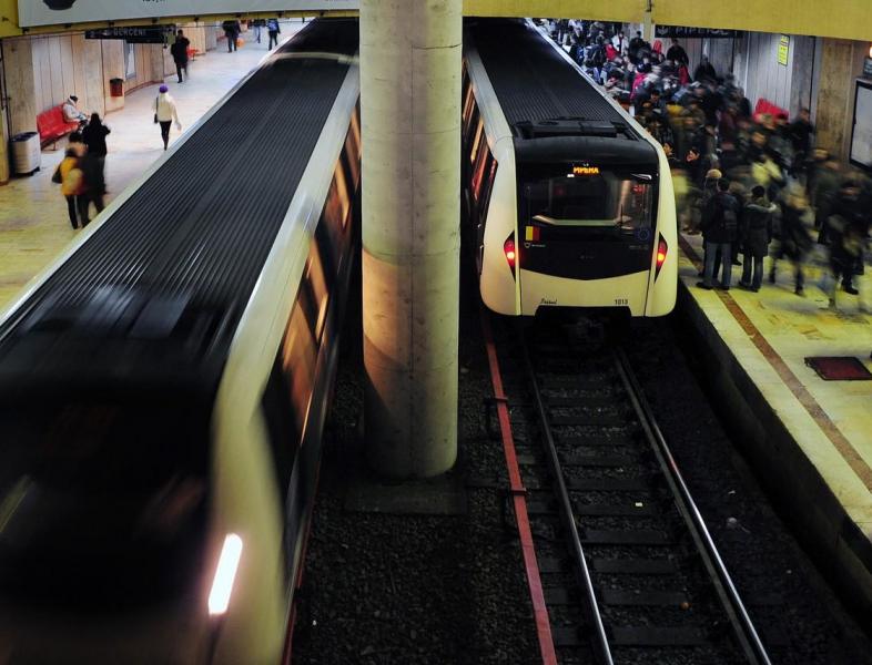 Metroul are program prelungit în Noaptea de Înviere