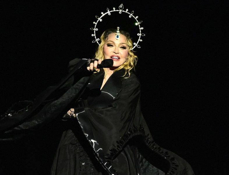 Audiență record la concertul Madonnei din Rio de Janeiro. Peste 1.6 milioane de spectatori au fost prezenți pe plaja Copacabana pentru a o asculta live pe regina muzicii pop