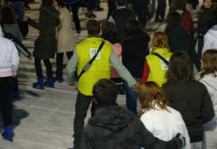 Cine-i nascut in decembrie, hai sus, hai sus, hai sus!