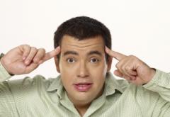 Popescu are papagal!