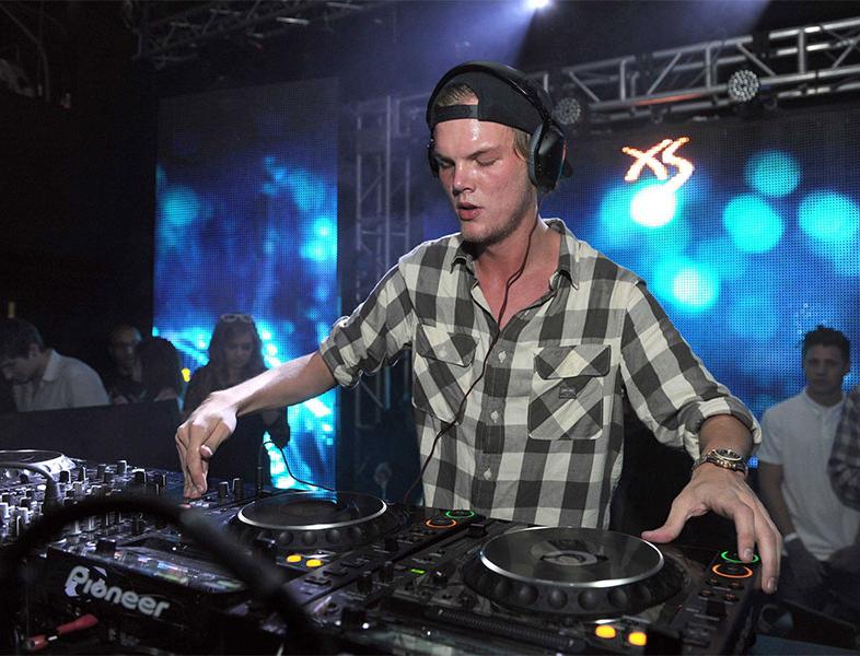 TEASER: Avicii feat. Rita Ora - Lonely Together