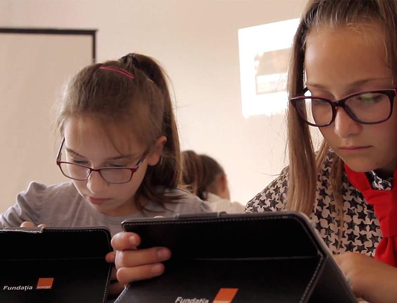 30 de școli încep anul școlar în Digitaliada 