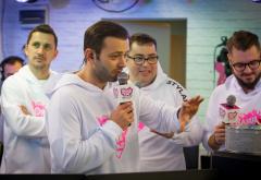 Orașul Faptelor Bune 2017: Un brad și cadouri de la Moș Crăciun pentru doi băieți din Dâmbovița