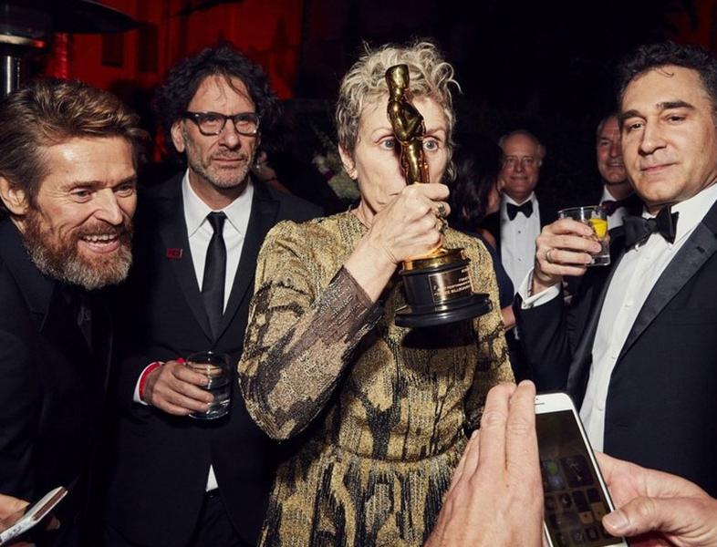 VIDEO: Oscarul lui Frances McDormand a fost furat imediat după ceremonie