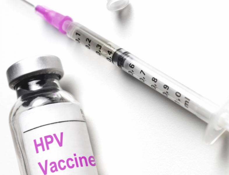 Organizațiile non-guvernamentale cer începerea vaccinării anti-HPV