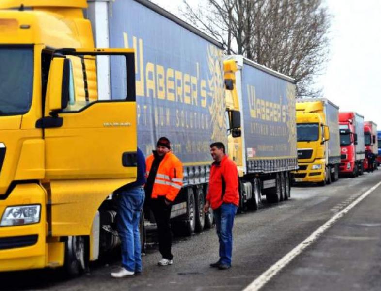 Restrciții în Ungaria, pentru camioane, începând de mâine