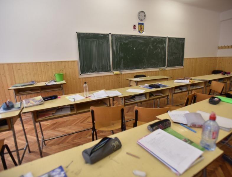 Summitul UE închide școlile din Sibiu