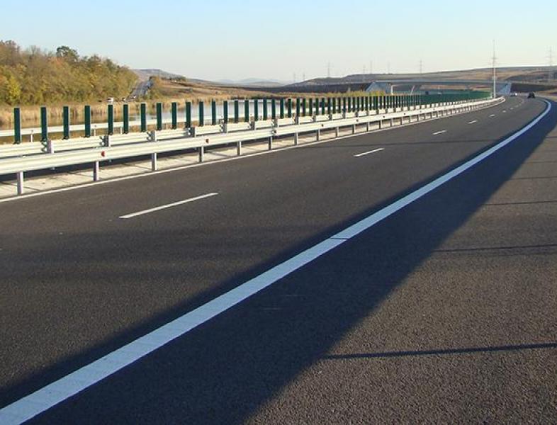 Emiterea rovignetelor și a taxei pentru podurile peste Dunăre va fi oprită temporar