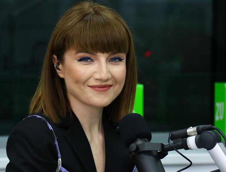 Alexandra Ungureanu, live în studio cu hiturile care au făcut-o celebră