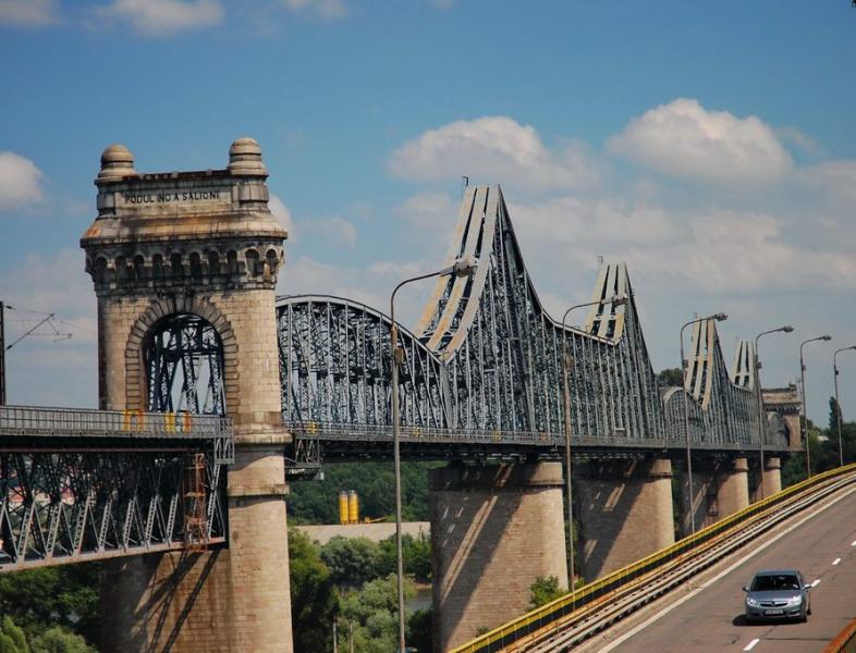 Podul de la Cernavodă intră in reparații