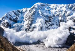 Pericol de avalanșe în munți din cauza ninsorilor din ultimele zile