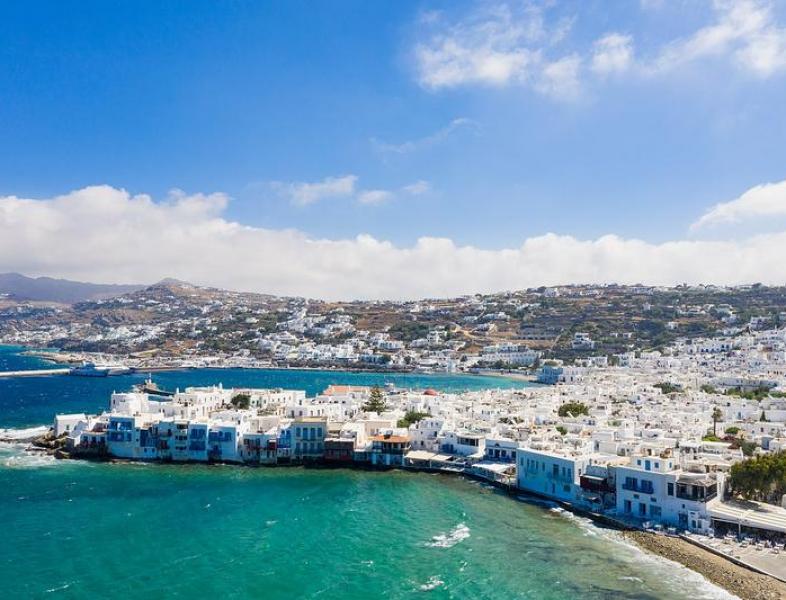 Autoritățile din Grecia ar putea să închidă insulele Mykonos și Ios din cauza răspândirii accelerate a noilor variante de COVID