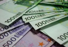 Euro atinge un nou maxim istoric 