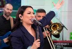 VIDEO | Andra a cântat un colaj de muzică populară la #MareaUnireZU