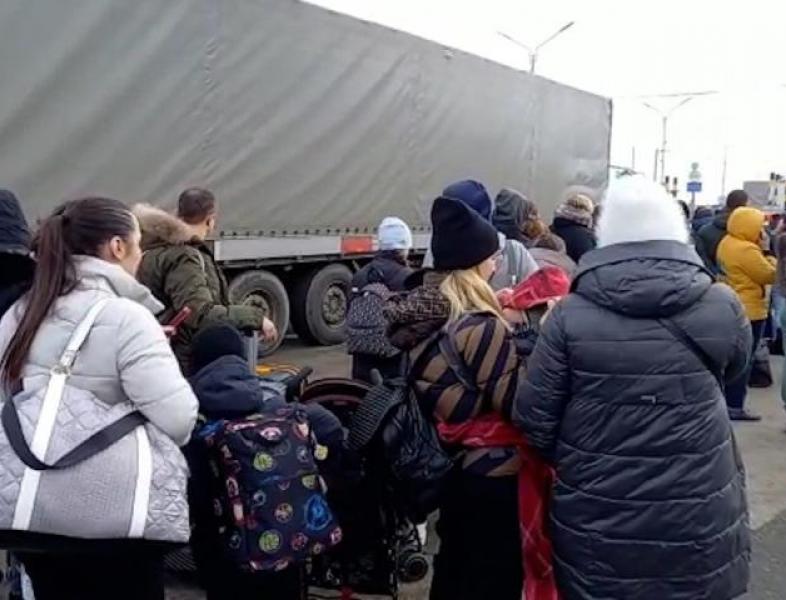 Au început să sosească refugiați din Ucraina