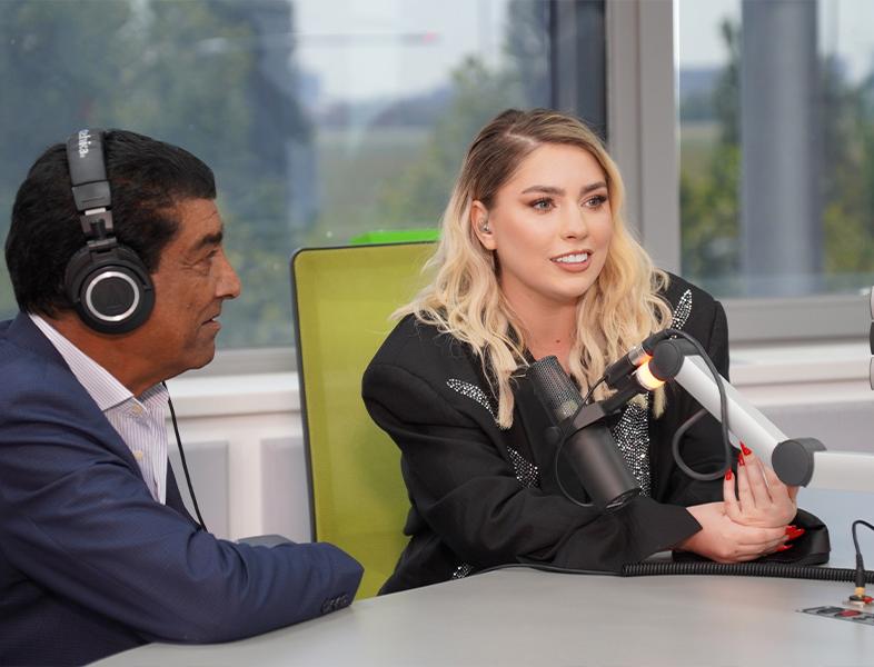 LIVE la Morning ZU: JO și Taraf de Haidouks – Colaj cu muzică de petrecere